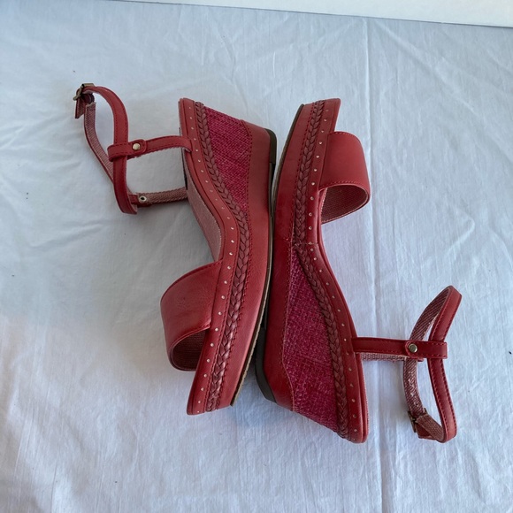 Calvin Klein Red Sandrine Smooth Wedge Sandals - Picture 4 of 6
